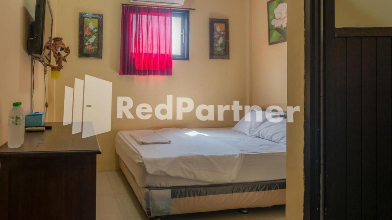 Vandhela Homestay Syariah Mitra Reddoorz Surabaya Exterior foto